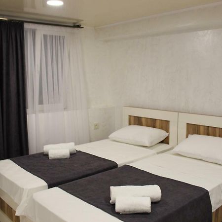 Greenview Guesthouse Batumi Ngoại thất bức ảnh