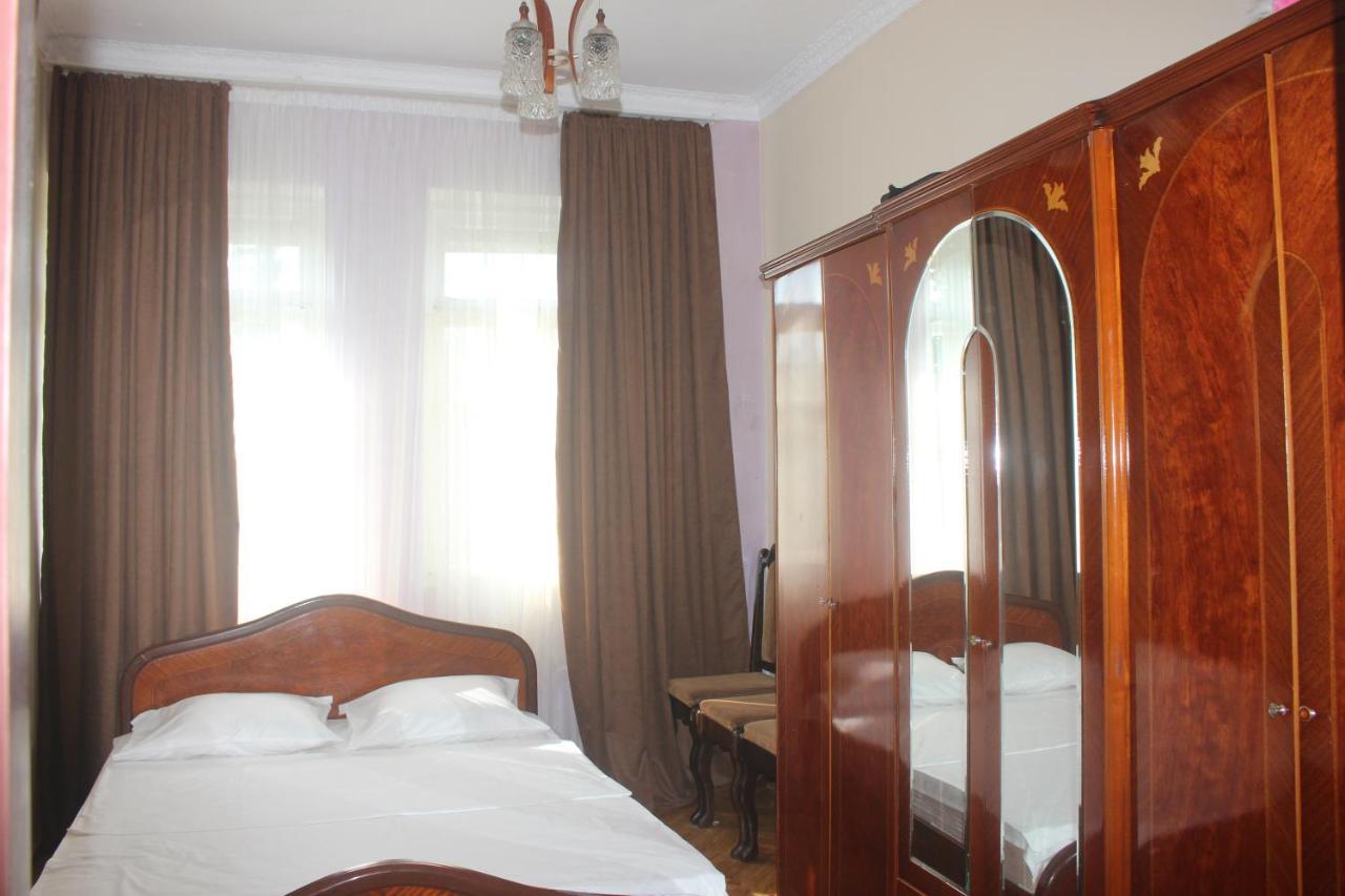 Greenview Guesthouse Batumi Ngoại thất bức ảnh